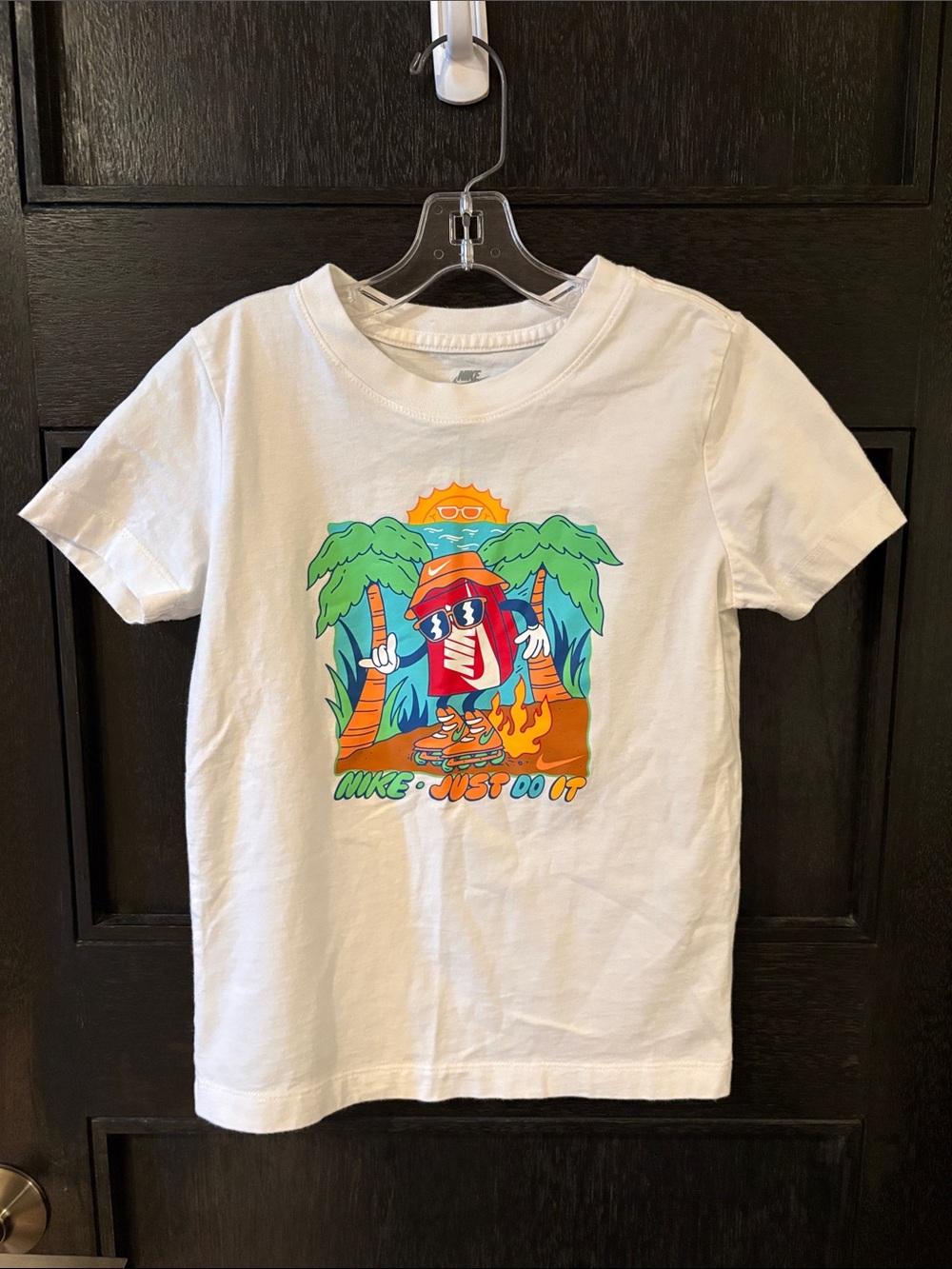 Nike kids graphic tee xs